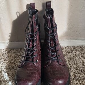 Women's Burgundy Lace-Up Boots